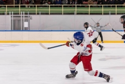 À seulement 14 ans, le Saint-Pierrais Tommy Vidal poursuit ses rêves de hockeyeur à Gap