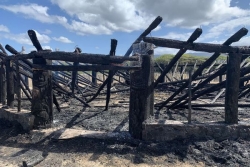 Crise en Nouvelle-Calédonie : la case de Deva, à Bourail, a brûlé et de nombreuses interventions des forces de l'ordre dans le Grand Nouméa