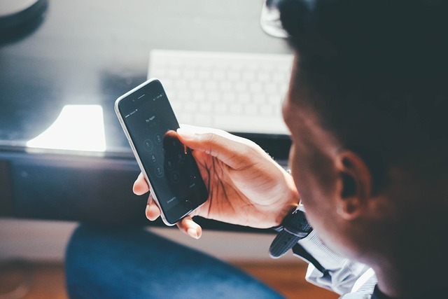 Le salarié peut-il conserver sa ligne téléphonique en fin de contrat ?